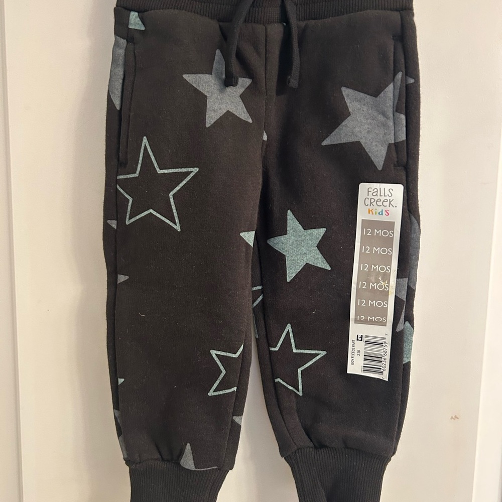 NWT-Falls Creek Black Fleece Pants With Stars